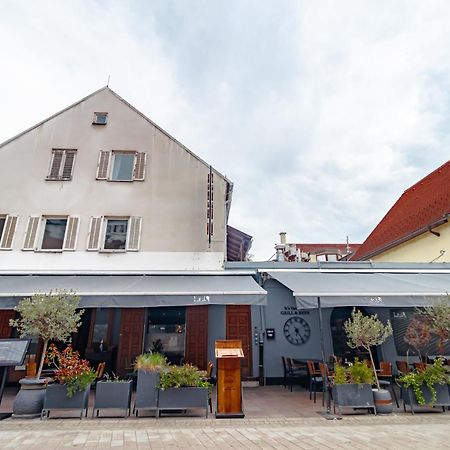Upper Town Inn Zagreb Exterior photo